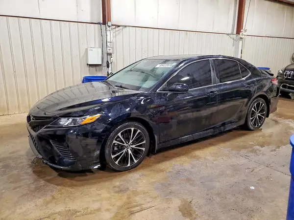 4T1B11HK3KU822106 — 2019 Toyota Camry, Задняя часть (Rear End), фото до ремонта