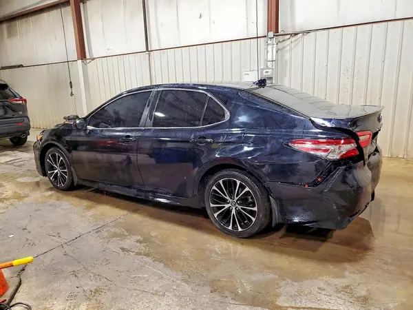 4T1B11HK3KU822106 — 2019 Toyota Camry, фото 2 с аукциона Copart, Задняя часть