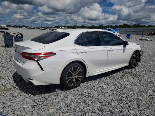 4T1B11HK9KU750828 — 2019 Toyota Camry, фото 3 с аукциона Copart 29.09.2026, Передняя часть