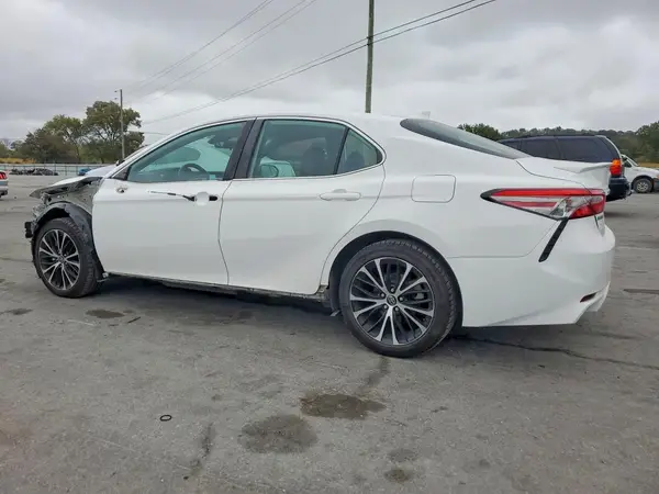 4T1B11HK7KU847963 — 2019 Toyota Camry, фото 2 с аукциона Copart 14.10.2026, Передняя часть