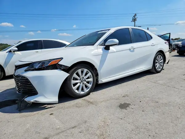 4T1B11HK8KU227199 — 2019 Toyota Camry, Передняя часть (Front End), фото до ремонта