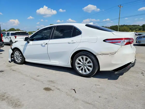4T1B11HK8KU227199 — 2019 Toyota Camry, фото 2 с аукциона Copart 09.10.2026, Передняя часть
