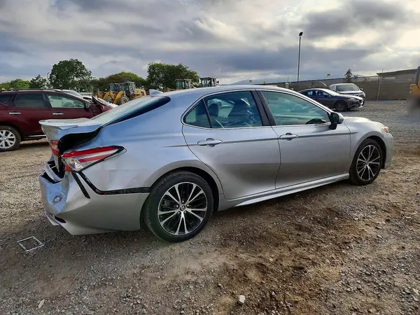 4T1B11HK7KU227677 — 2019 Toyota Camry, фото 3 с аукциона Copart, Задняя часть