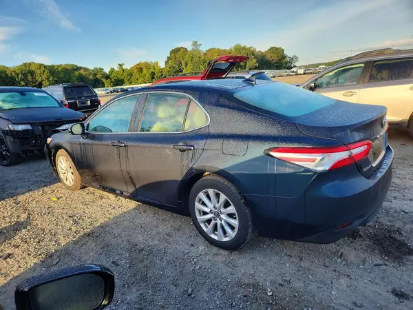 4T1B11HK0KU694276 — 2019 Toyota Camry, фото 2 с аукциона Copart, Передняя часть