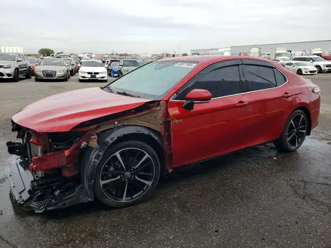 4T1B61HK6KU163438 — 2019 Toyota Camry, Передняя часть (Front End), фото до ремонта