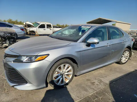 4T1B11HK2KU821156 — 2019 Toyota Camry, Задняя часть (Rear End), фото до ремонта