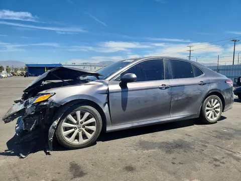 4T1B11HK3KU701110 — 2019 Toyota Camry, Передняя часть (Front End), фото до ремонта