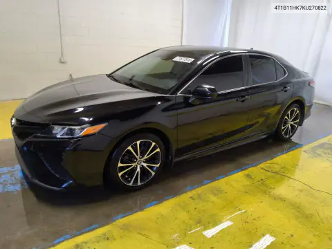 4T1B11HK7KU270822 — 2019 Toyota Camry, Механические повреждения, фото до ремонта