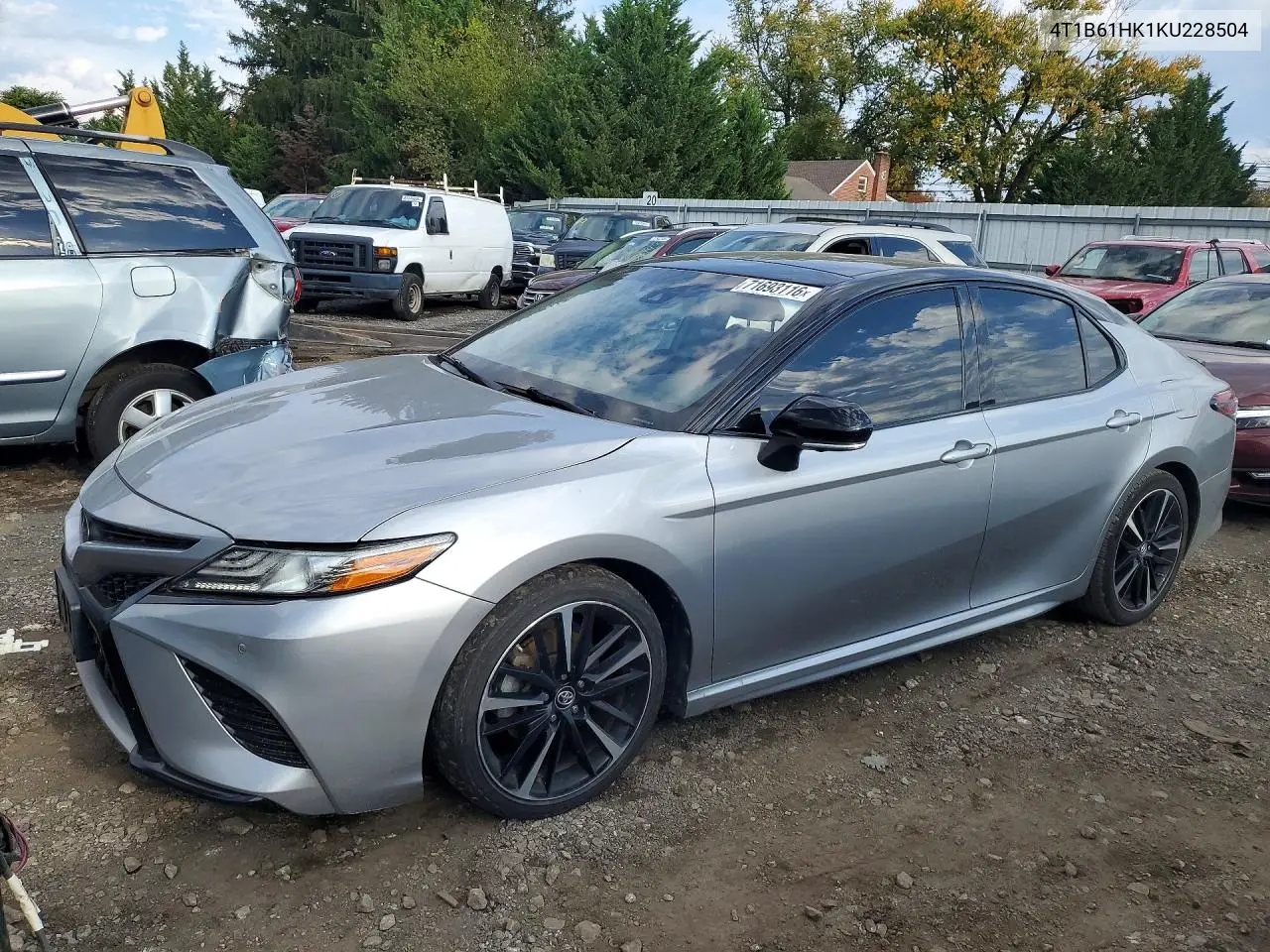 4T1B61HK1KU228504 Toyota Camry 2019 — повреждение Боковая часть, фото до ремонта