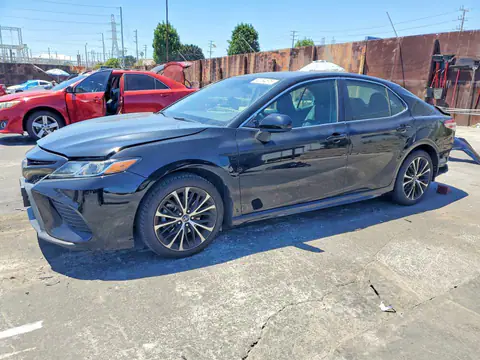 4T1G11AK4LU944815 — 2020 Toyota Camry, Задняя часть (Rear End), фото до ремонта