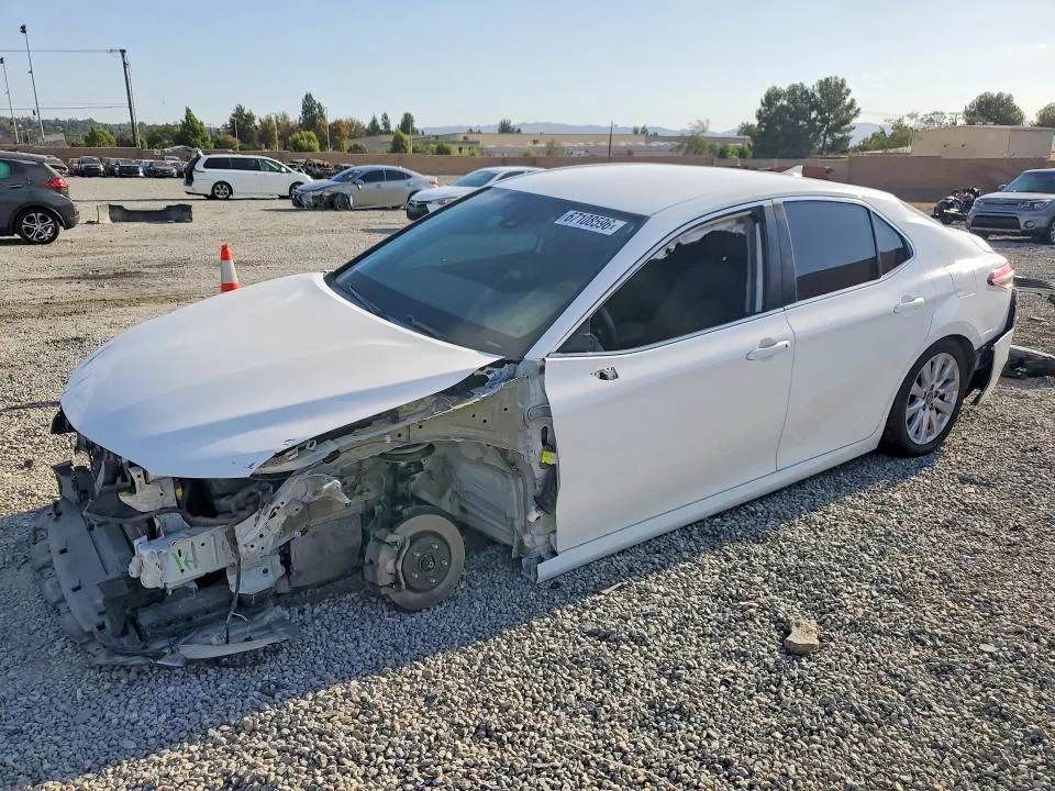 2020 Toyota Camry VIN 4T1L11AKXLU338594 фото 1