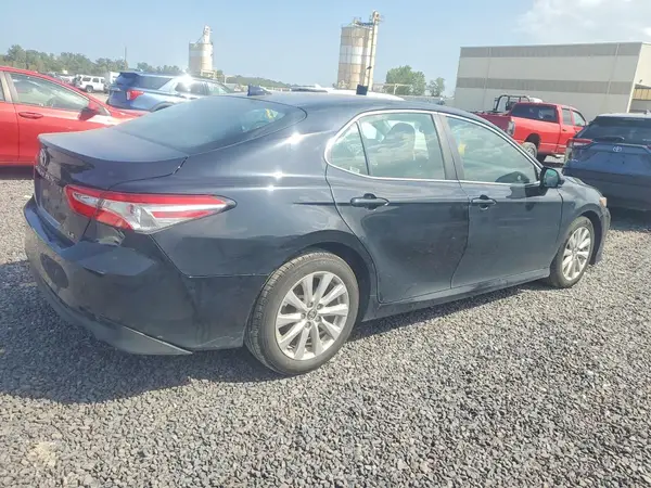 4T1C11AK1LU916257 — 2020 Toyota Camry, фото 3 с аукциона Copart, Задняя часть