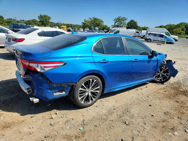 4T1G11AK9LU307774 — 2020 Toyota Camry, фото 3 с аукциона Copart, Передняя часть