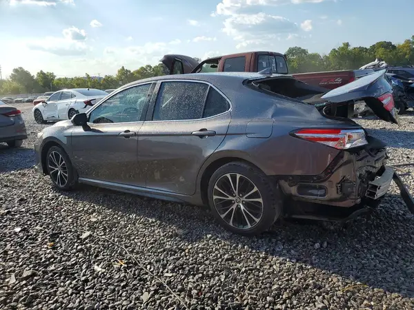 4T1M11AK7LU987208 — 2020 Toyota Camry, фото 2 с аукциона Copart, Задняя часть