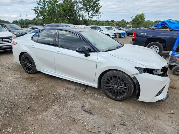 4T1K61AK3LU309547 — 2020 Toyota Camry, фото 4 с аукциона Copart 13.10.2026, Передняя часть
