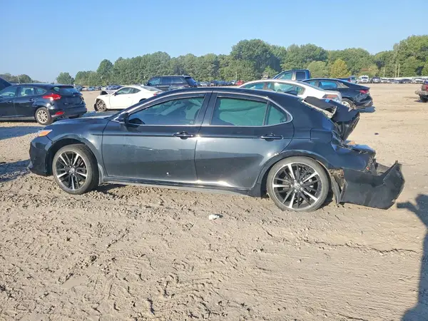 4T1K61AK5LU987684 — 2020 Toyota Camry, фото 2 с аукциона Copart, Задняя часть