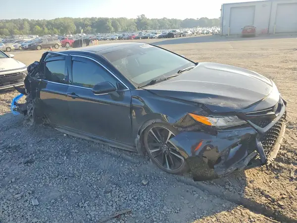 4T1K61AK5LU987684 — 2020 Toyota Camry, фото 4 с аукциона Copart, Задняя часть