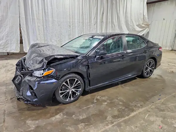 4T1G11AKXLU895653 — 2020 Toyota Camry, Передняя часть (Front End), фото до ремонта