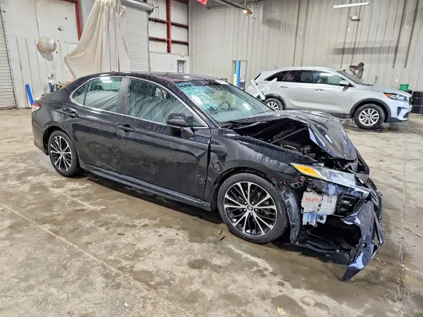4T1G11AKXLU895653 — 2020 Toyota Camry, фото 4 с аукциона Copart, Передняя часть
