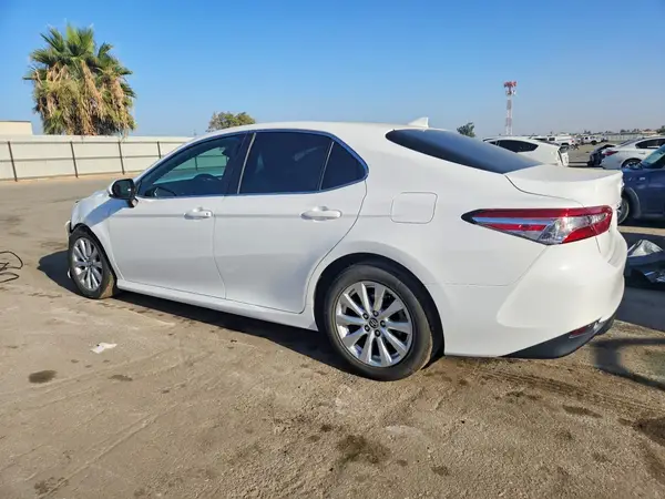 4T1C11AK5LU922790 — 2020 Toyota Camry, фото 2 с аукциона Copart, Передняя часть