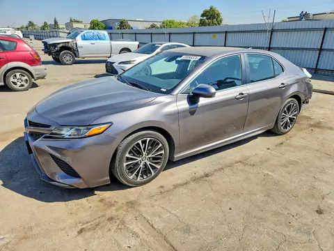 4T1G11AK8LU875997 — 2020 Toyota Camry, Задняя часть (Rear End), фото до ремонта