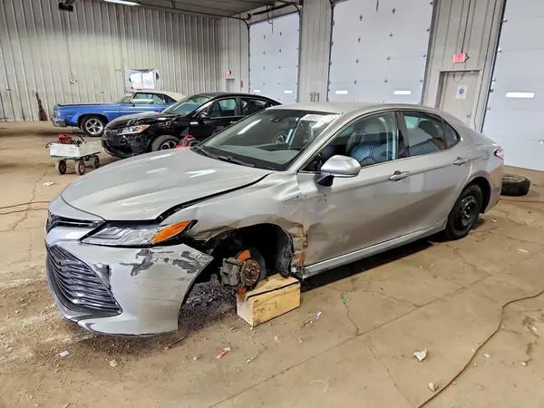 4T1F31AK0LU537936 — 2020 Toyota Camry, Передняя часть (Front End), фото до ремонта