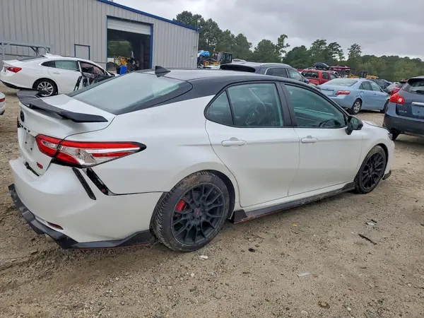 4T1NZ1AK2LU045841 — 2020 Toyota Camry, фото 3 с аукциона Copart, Задняя часть