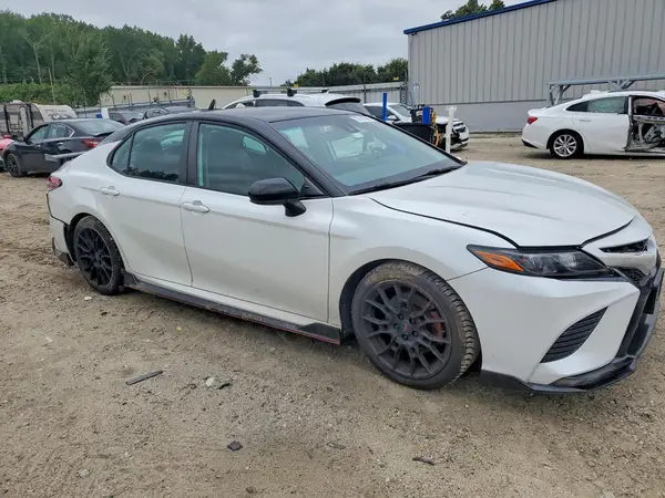 4T1NZ1AK2LU045841 — 2020 Toyota Camry, фото 4 с аукциона Copart, Задняя часть