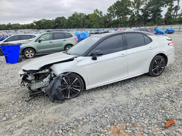 4T1K61AK7LU395560 — 2020 Toyota Camry, Передняя часть (Front End), фото до ремонта