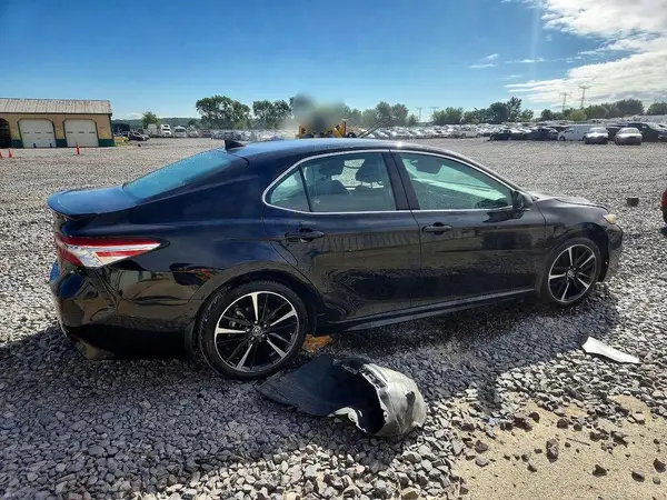 4T1K61AK3LU936488 — 2020 Toyota Camry, фото 3 с аукциона Copart, Боковая часть