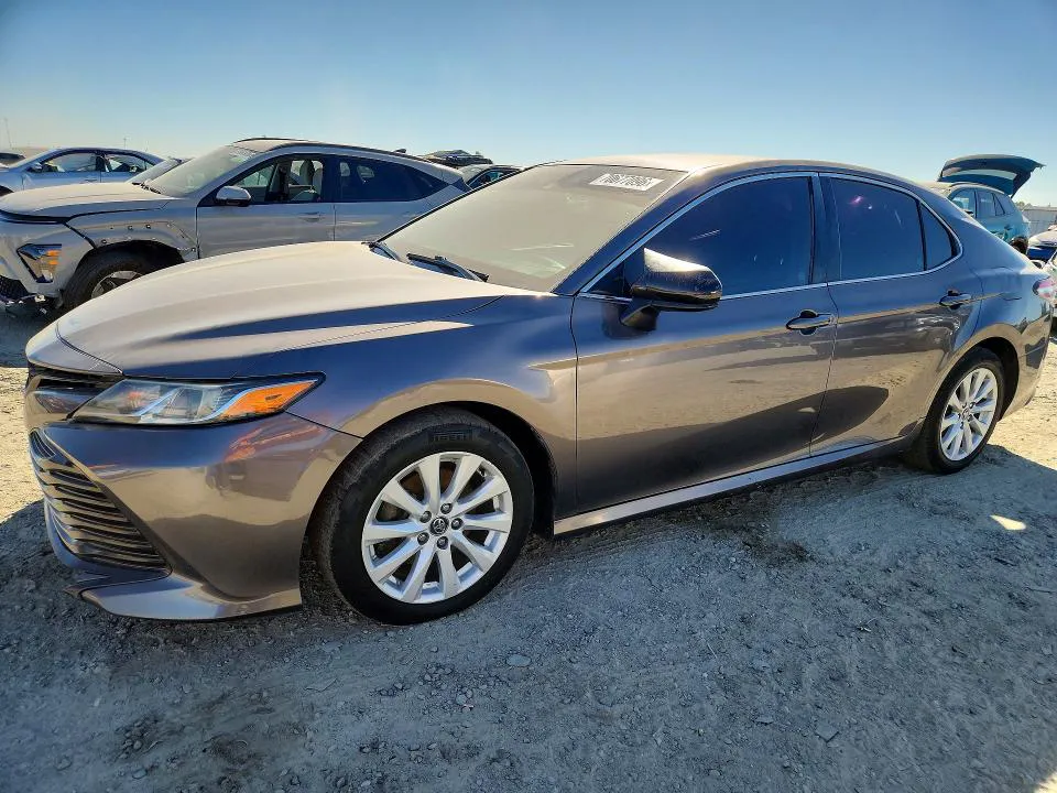 2020 Toyota Camry VIN 4T1C11AKXLU331600 фото 1