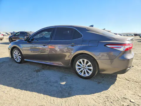 2020 Toyota Camry VIN 4T1C11AKXLU331600 фото 2