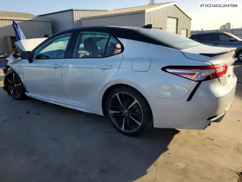 4T1KZ1AK2LU047088 — 2020 Toyota Camry, фото 2 с аукциона Copart, Передняя часть