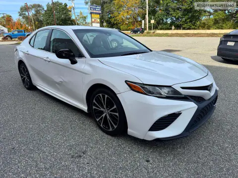 4T1G11AK1LU915160 — 2020 Toyota Camry, Мелкие вмятины и царапины, фото до ремонта