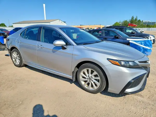 4T1G11AK5MU449413 — 2021 Toyota Camry, фото 4 с аукциона Copart 06.10.2026, Задняя часть