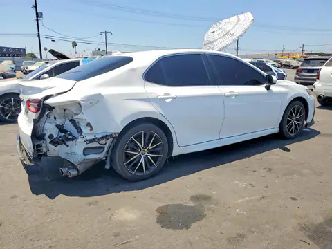 4T1G11AK5MU576162 — 2021 Toyota Camry, фото 3 с аукциона Copart 14.10.2026, Задняя часть