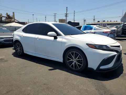 4T1G11AK5MU576162 — 2021 Toyota Camry, фото 4 с аукциона Copart 14.10.2026, Задняя часть