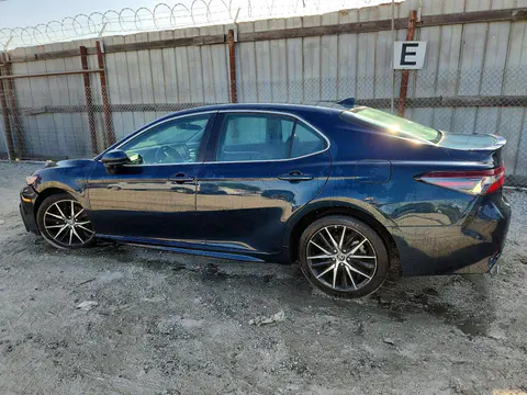 2021 Toyota Camry VIN 4T1G11AK7MU602180 фото 2