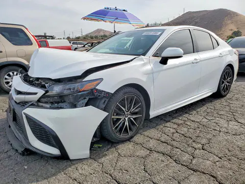 4T1G11AK1MU585862 — 2021 Toyota Camry, Передняя часть (Front End), фото до ремонта