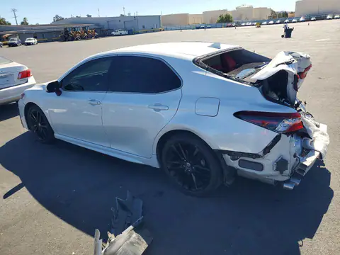 4T1K61AK2MU580293 — 2021 Toyota Camry, фото 2 с аукциона Copart 14.10.2026, Задняя часть