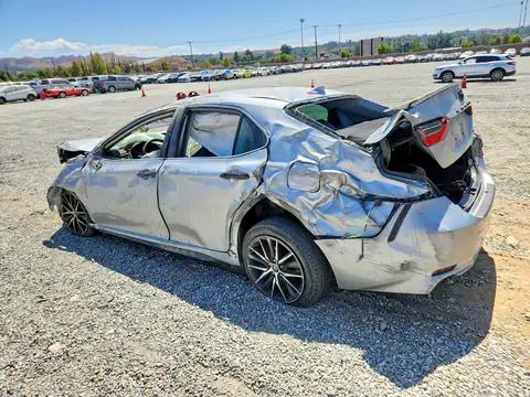 4T1G11AK1MU464751 — 2021 Toyota Camry, фото 2 с аукциона Copart 30.09.2026, Опрокидывание