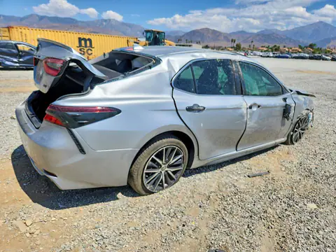 4T1G11AK1MU464751 — 2021 Toyota Camry, фото 3 с аукциона Copart 30.09.2026, Опрокидывание