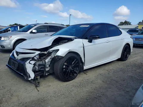 4T1KZ1AK8MU053222 — 2021 Toyota Camry, Передняя часть (Front End), фото до ремонта