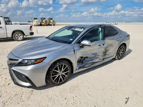 4T1G11AK6MU560956 — 2021 Toyota Camry, Боковая часть (Side), фото до ремонта