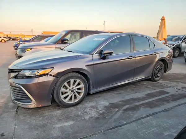 4T1C11AK2MU470718 — 2021 Toyota Camry, Передняя часть (Front End), фото до ремонта