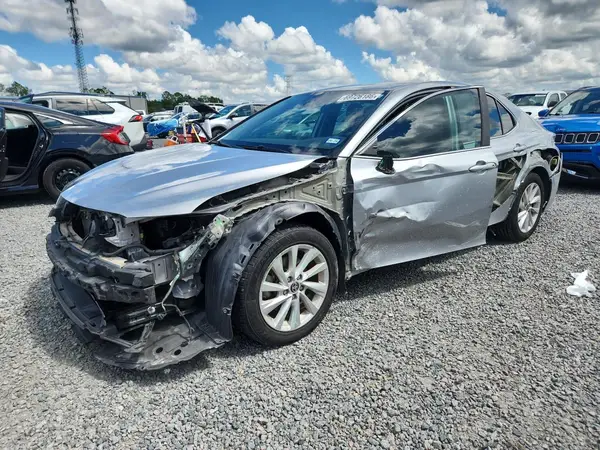 4T1C11AK7MU587078 — 2021 Toyota Camry, Передняя часть (Front End), фото до ремонта