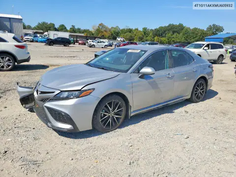 4T1G11AKXMU605932 — 2021 Toyota Camry, Передняя часть, фото до ремонта