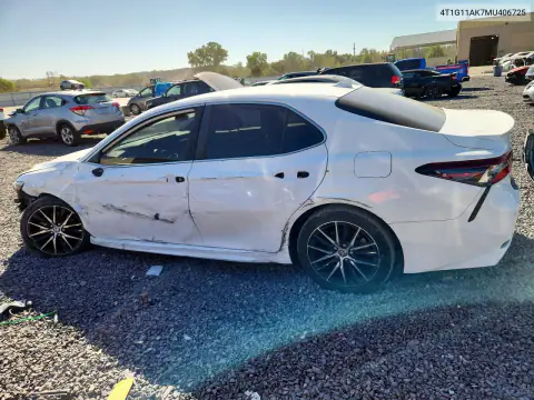 4T1G11AK7MU406725 — 2021 Toyota Camry, фото 2 с аукциона Copart, Сторона