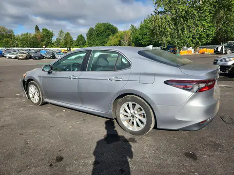 4T1C11AK7NU629539 — 2022 Toyota Camry, фото 2 с аукциона Copart 14.10.2026, Передняя часть