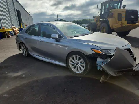 4T1C11AK7NU629539 — 2022 Toyota Camry, фото 4 с аукциона Copart 14.10.2026, Передняя часть
